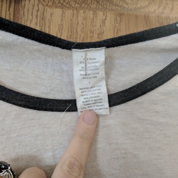 Cute 3/4 sleeve elephant top - Picture 2 of 3